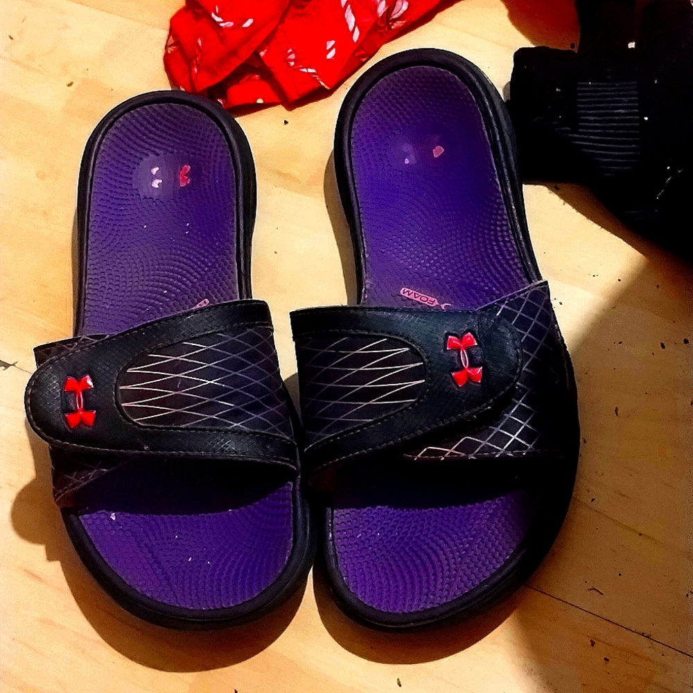 Under armour flip flops
